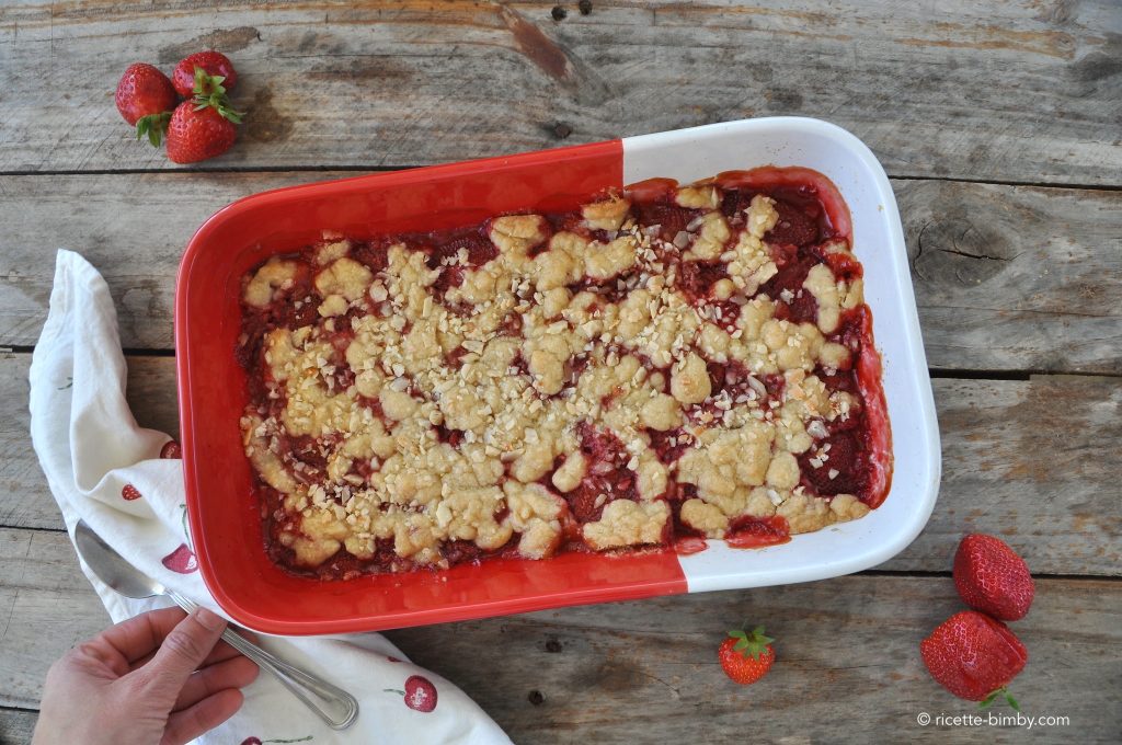 Crumble di fragole con il Bimby: la ricetta